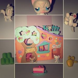 I’m selling 3 LPS, 3 accessories, And a LPS House.